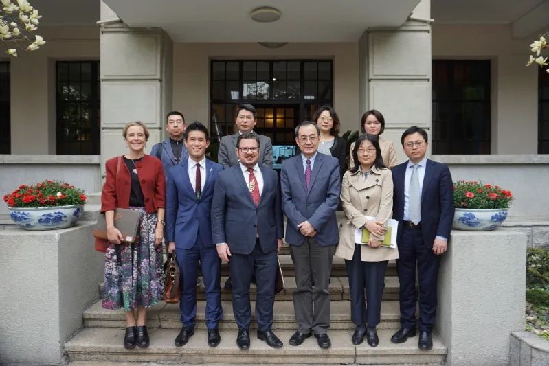 新西兰驻沪总领事鲍晓笛一行访问上海社会科学院