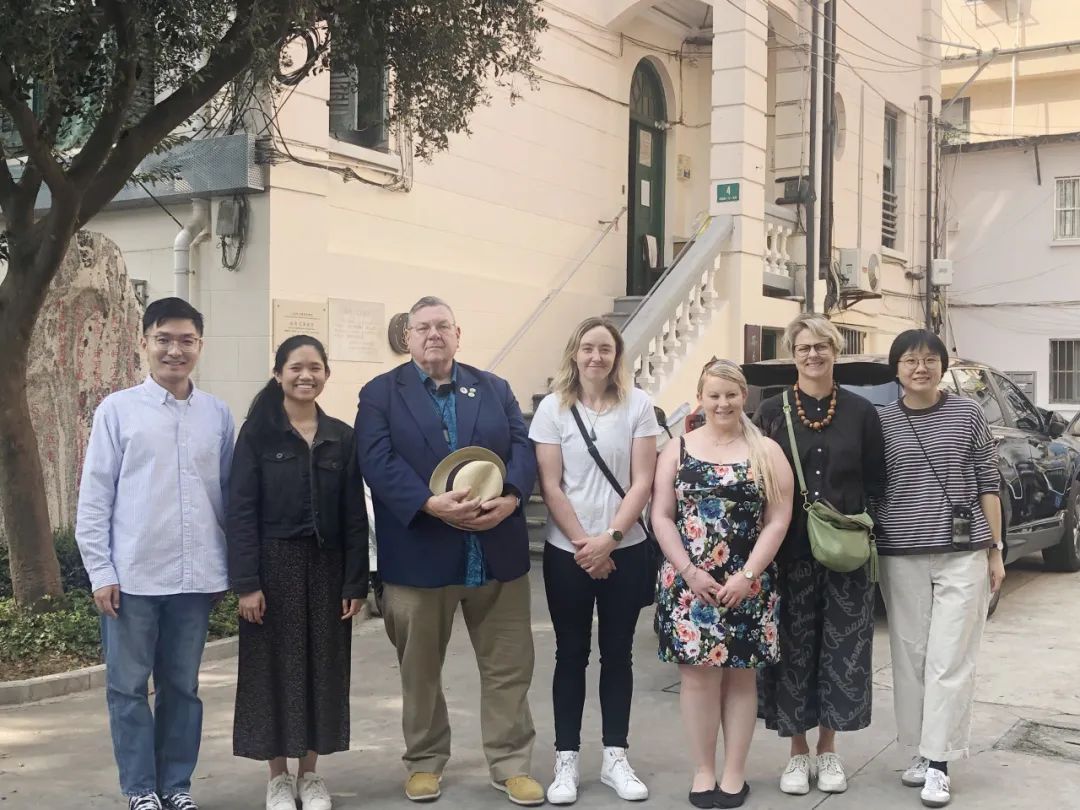 新西兰中国友好协会代表团参观路易·艾黎故居