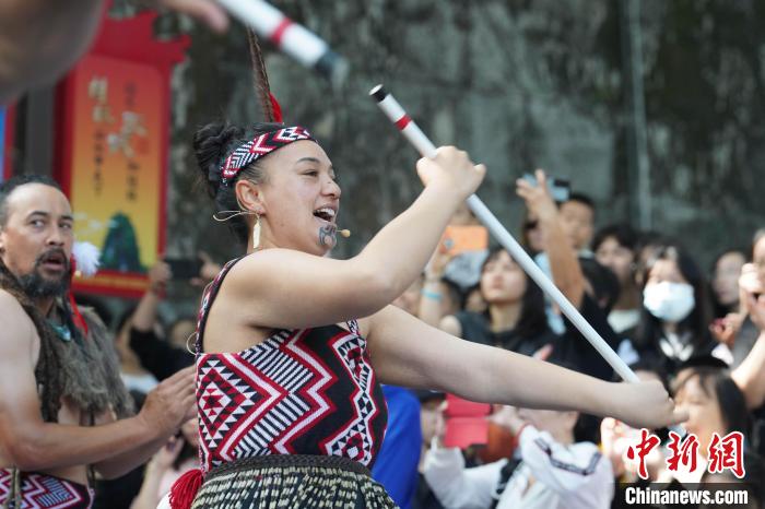 新西兰毛利人携传统文化走入桂林靖江王城