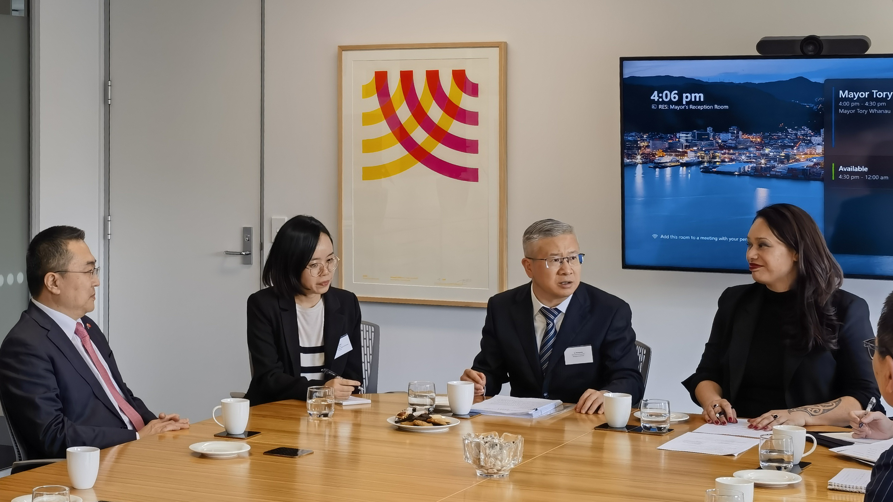 王小龙大使出席浙江省与惠灵顿大区经贸圆桌会议并与惠灵顿市长座谈(图2)